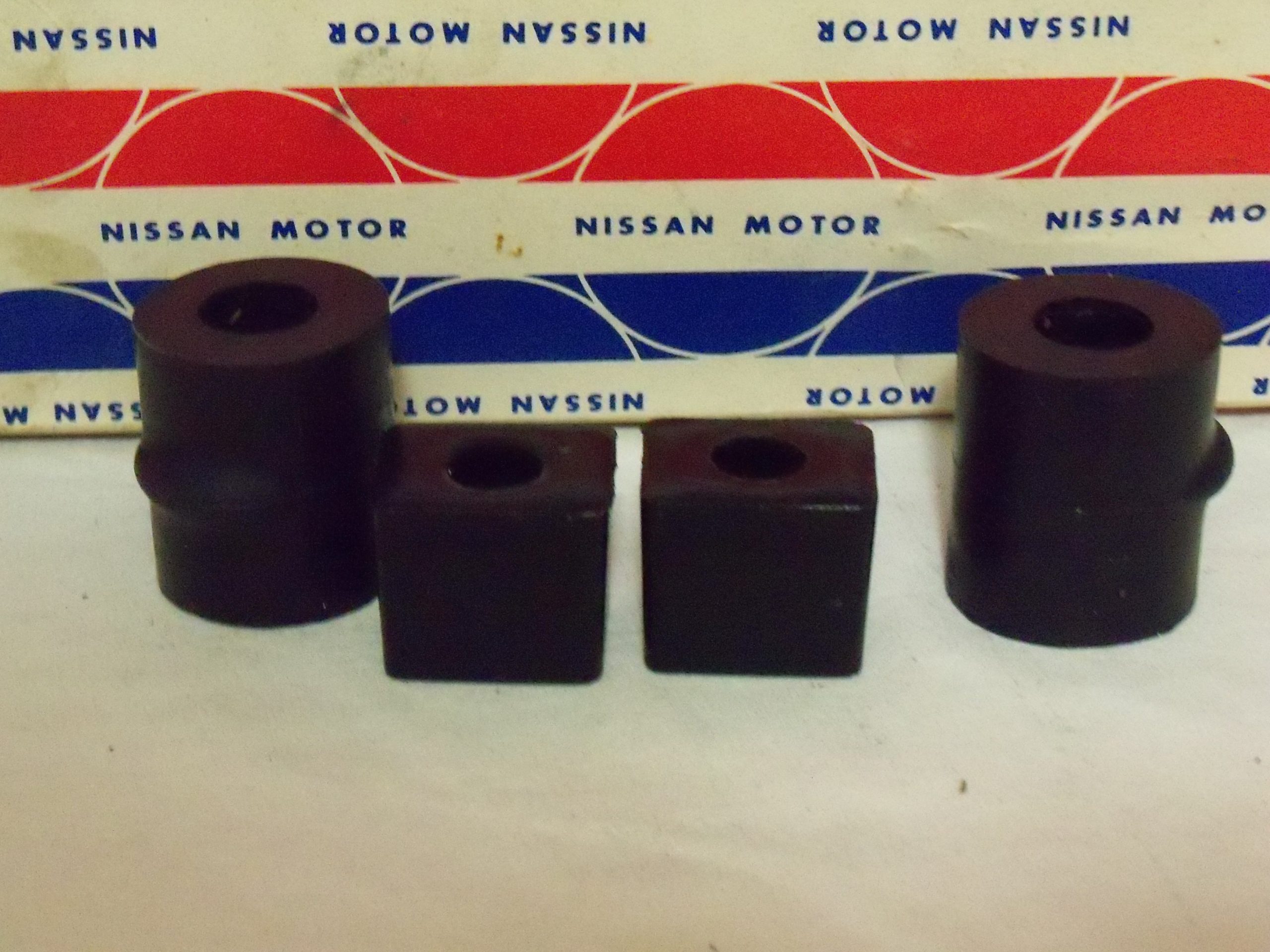 Datsun Roadster Sway Bar Bushing Set Polyurethane (18mm)