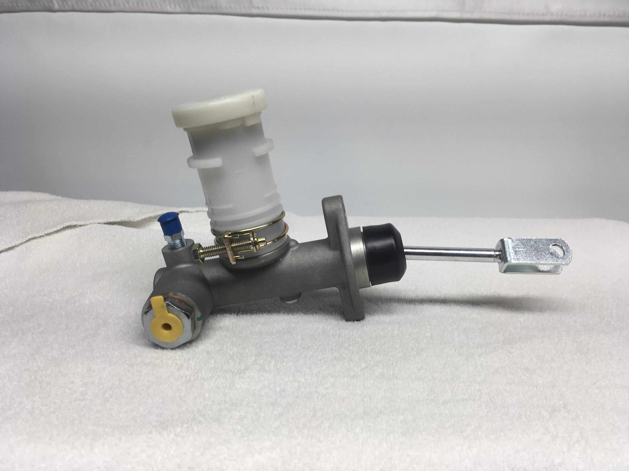 Datsun Roadster 1600 3/4 Single Brake Master Cylinder