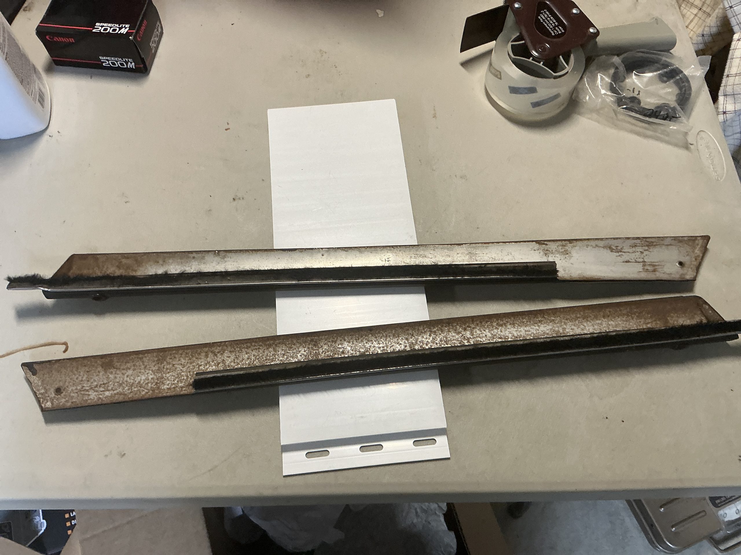 Datsun Roadster 67.5 2000 Upper Door Garnish LH/RLH Pair - Image 2