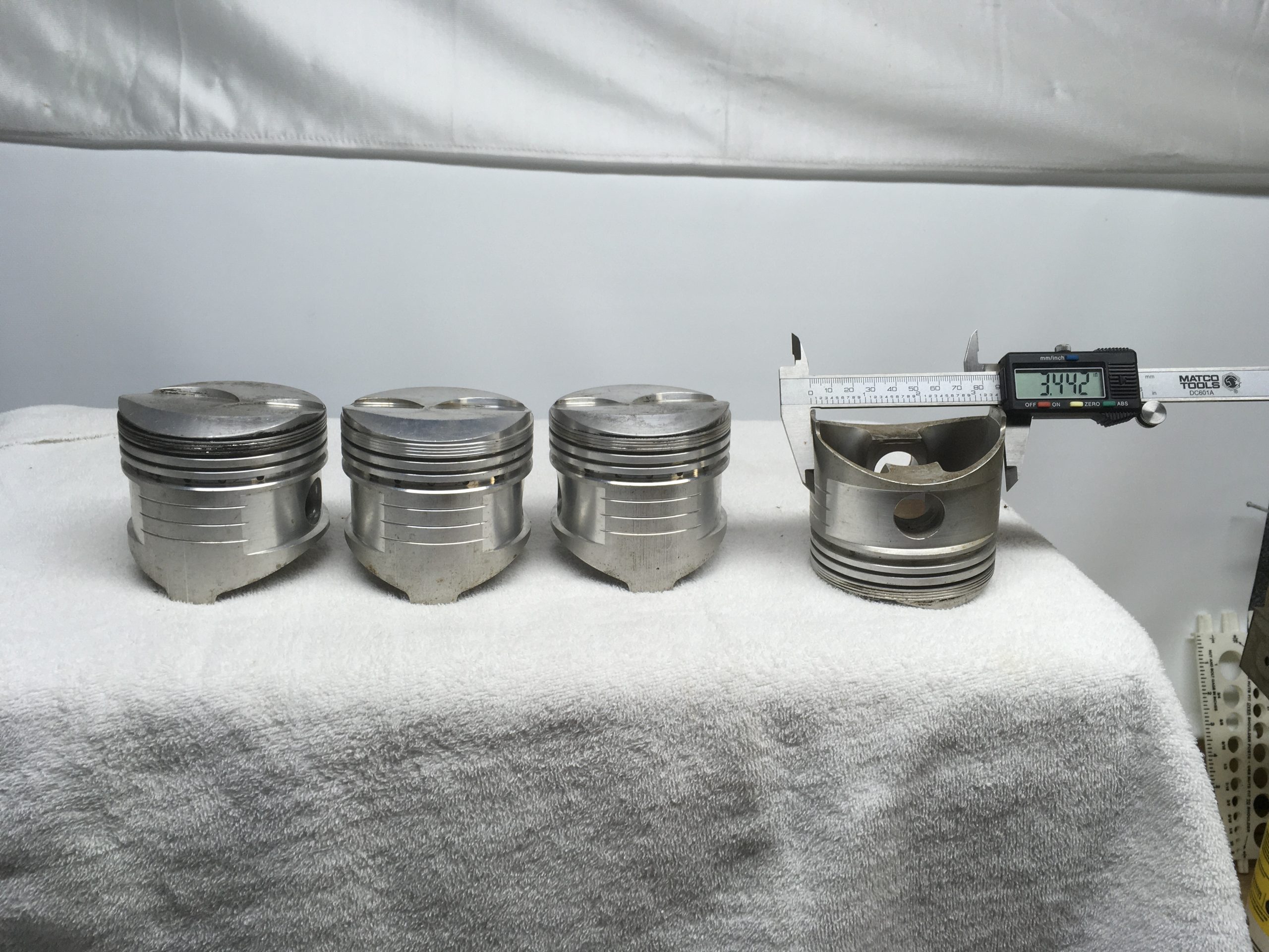 Datsun Roadster U20/R16 Venloia .020 Over Forged Dome Piston Set